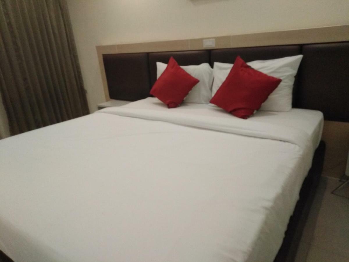 Taragrand Donmuang Airport Hotel Thanyaburi Exterior foto